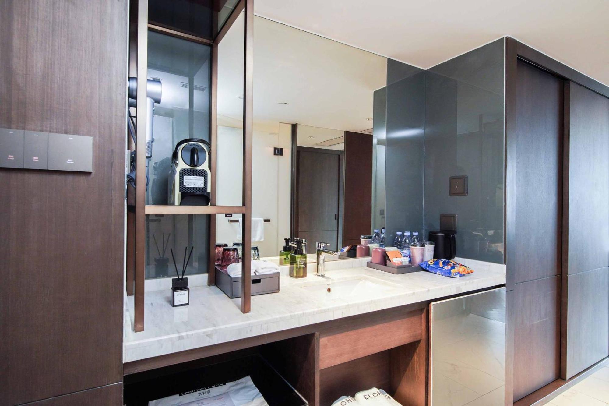 Imperial Traders Elong Hotel - Free Shuttle Bus To Canton Fair Complex & Overseas Buyer Registration Services エクステリア 写真